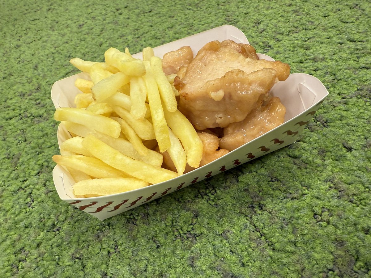 大人気ポテトがリニューアル❤️‍🔥
そして、ポテトと唐揚げのSetメニューが誕生！！！！
※本日分数量に限りあり

本日も満員🈵。