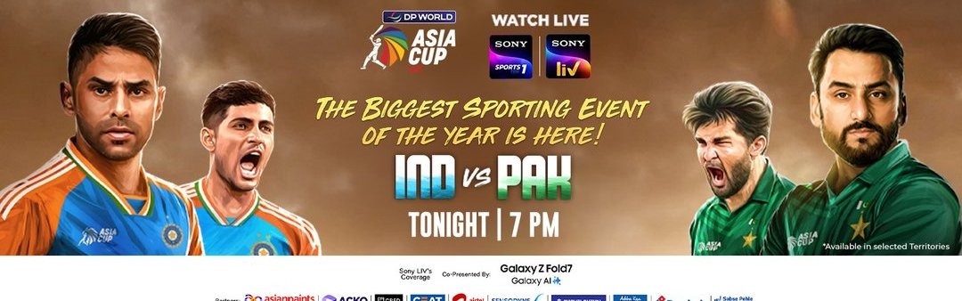 MrMemeWorld's tweet photo. @SonyLIV has no shame This is their Twitter header 

#INDvsPAK #BoycottAsiaCup #AsiaCup https://t.co/xGGEm37sY0
