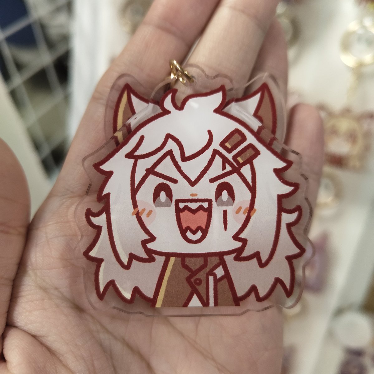 Customer : Can I get this keychain, pls?
Me : (can't see what they're pointing cuz I'm in the booth) Uh may I know which one?
C : I dunno the name.
Me : Eh?
C : I just thought this looked like my cat!

Their cat :