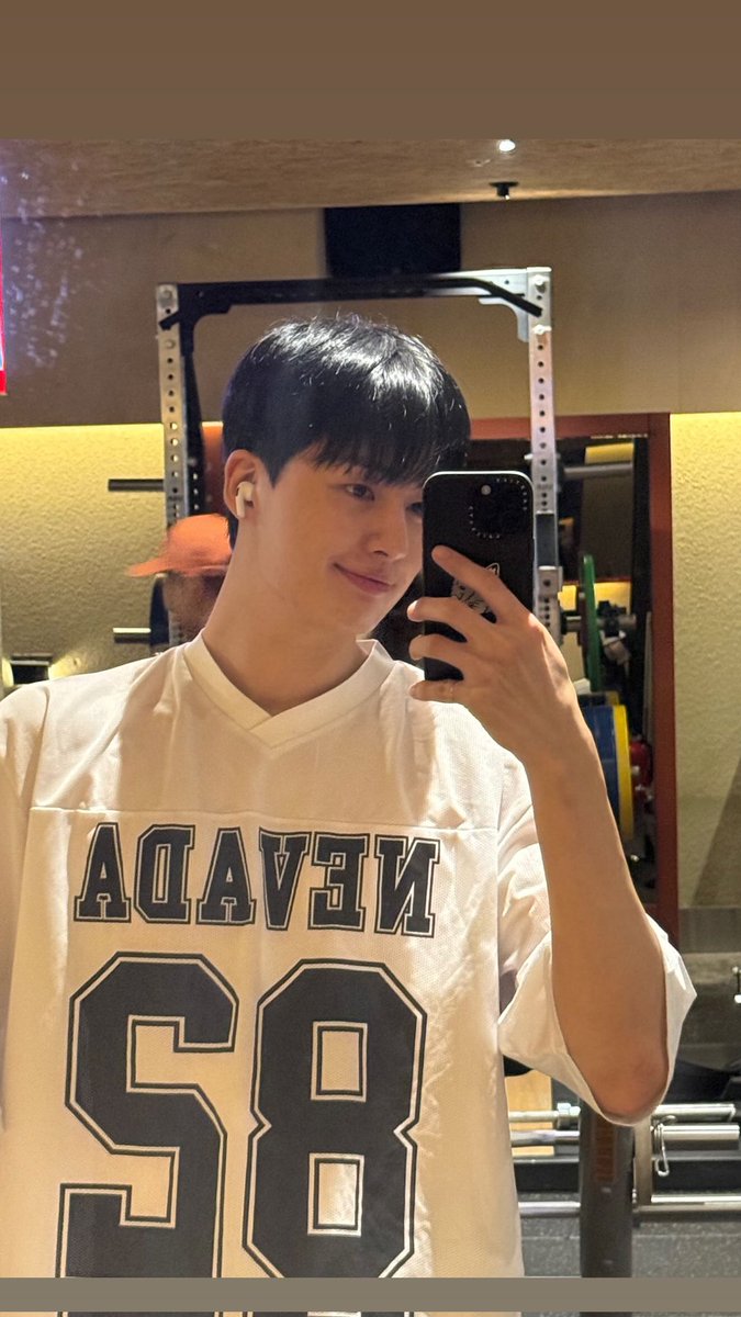 머야 왤케 커짐 ; 얼굴은 똑같은데 ㅋㅋㅋ