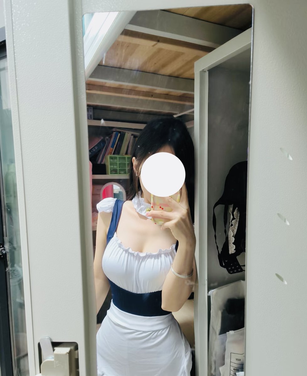 Found my lost earbud in the couch. Small wins feel huge. 🎧