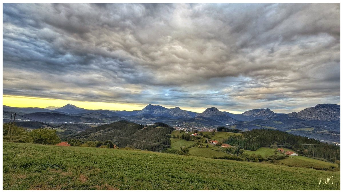 VictorUriarte10's tweet photo. ⛅️Egunsenti hodeitsua! #garai
@Euskalmet https://t.co/j8I0EBrdYk