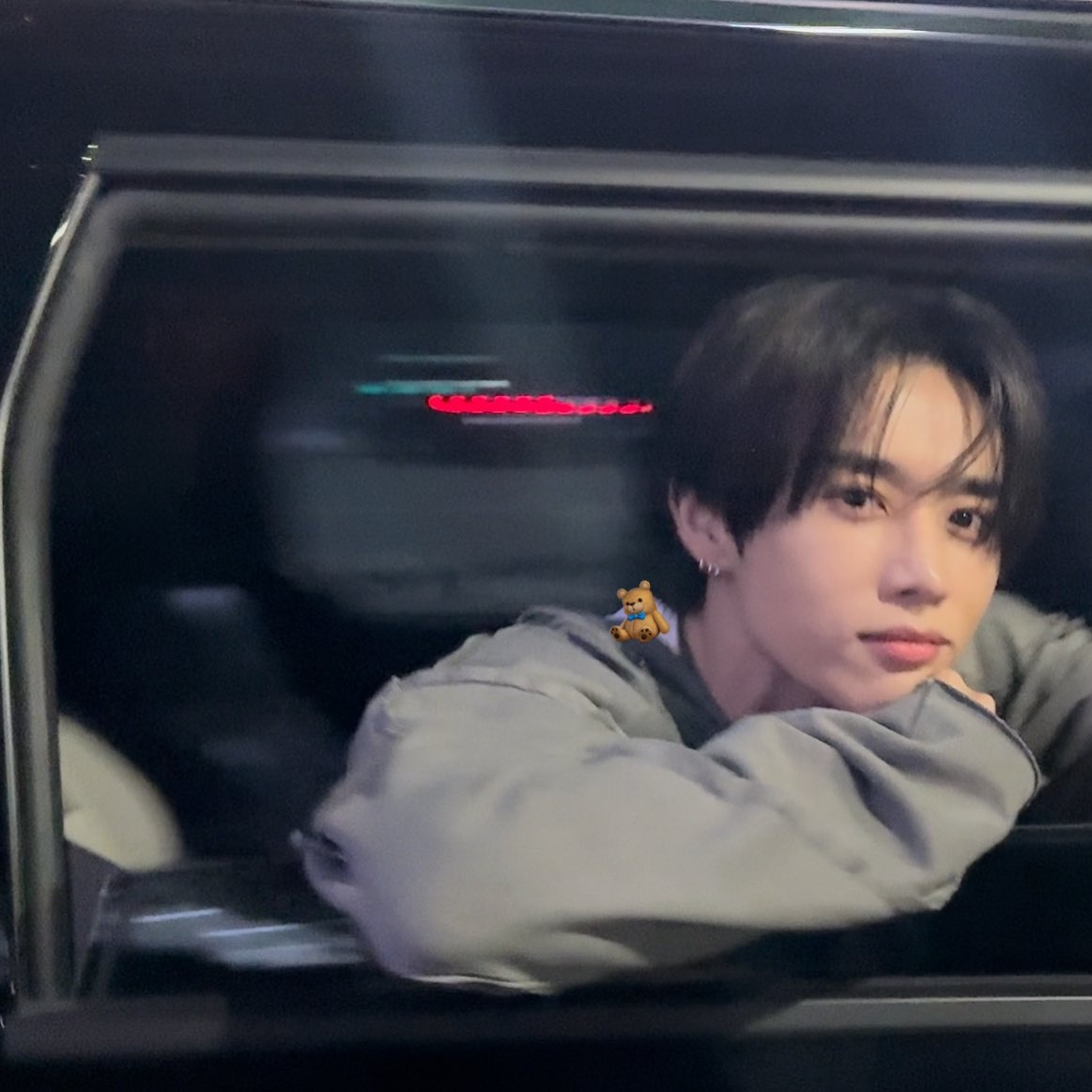 berry1uv_'s tweet photo. 이 얼굴로 이렇게 쳐다보는거에 면역이 없어요(,,• •,,)ᰔᩚ https://t.co/NEzGkJQ389