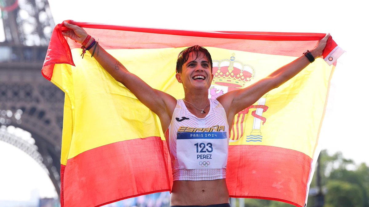 NuriaSuarez_R0's tweet image. Felicidades a María Pérez @garciaperezmari  por su ¡Tercer Oro🏅Mundial!  en Marcha Atlética. 
Impresionante deportista y un ejemplo de esfuerzo, lucha y compañerismo. 
#FelizDomingo