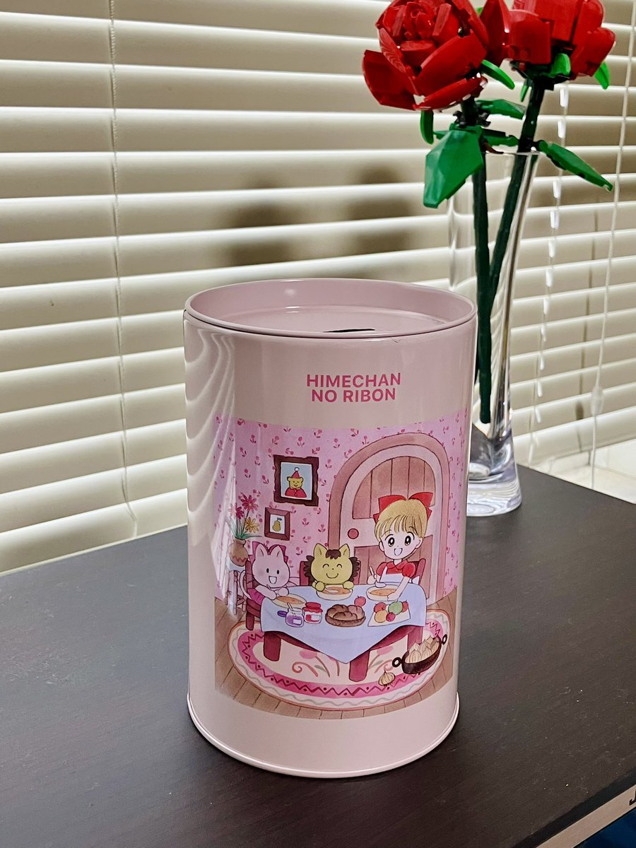 姫ちゃんのリボンの貯金箱を買った。500円玉だけを入れれば30万円以上