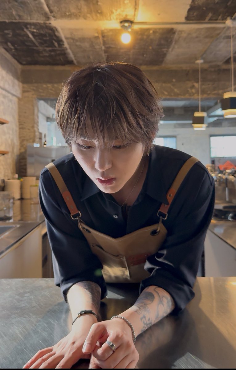 지코가이정도로가까이잇음     기억을잃음