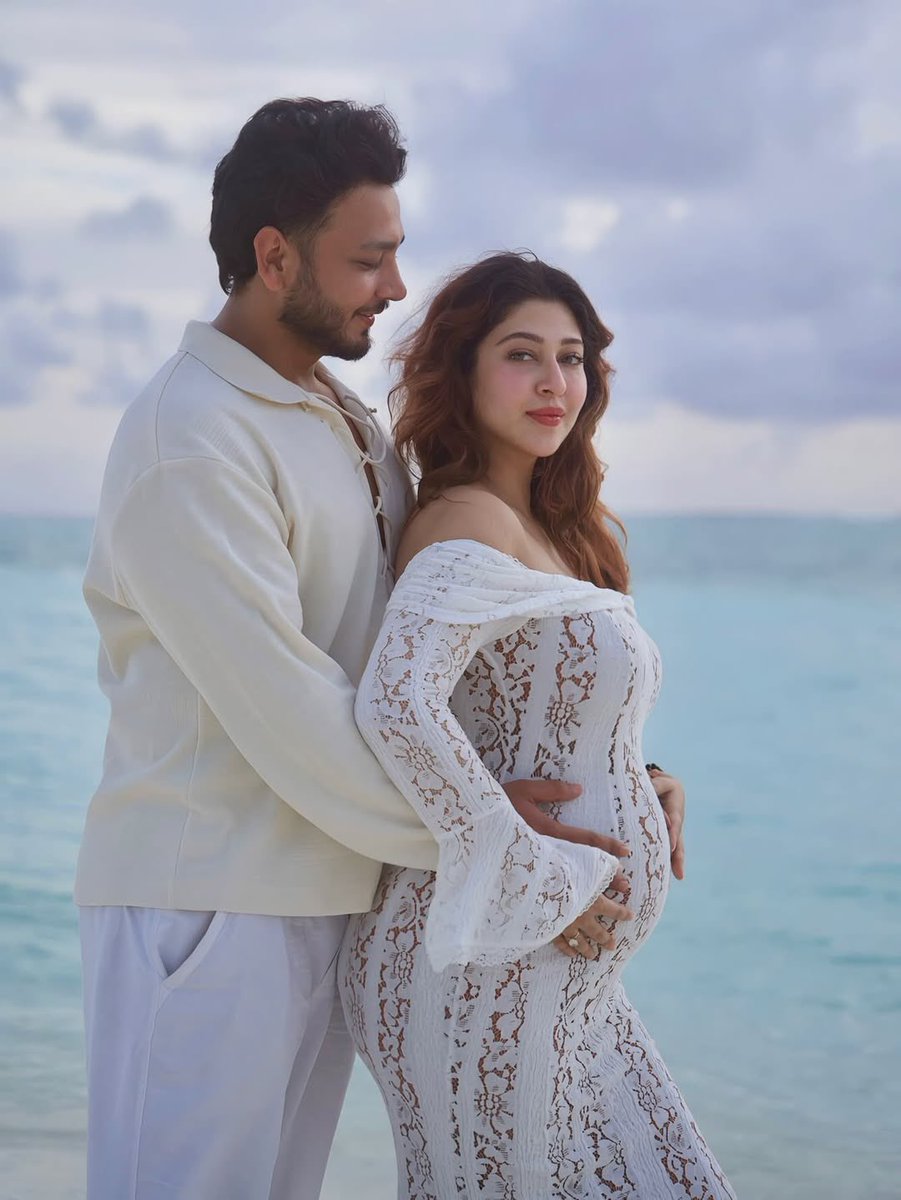 DelhiTimesTweet's tweet image. Best known for playing goddess Parvati in #DevonKeDevMahadev, #SonarikaBhadoria announces pregnancy