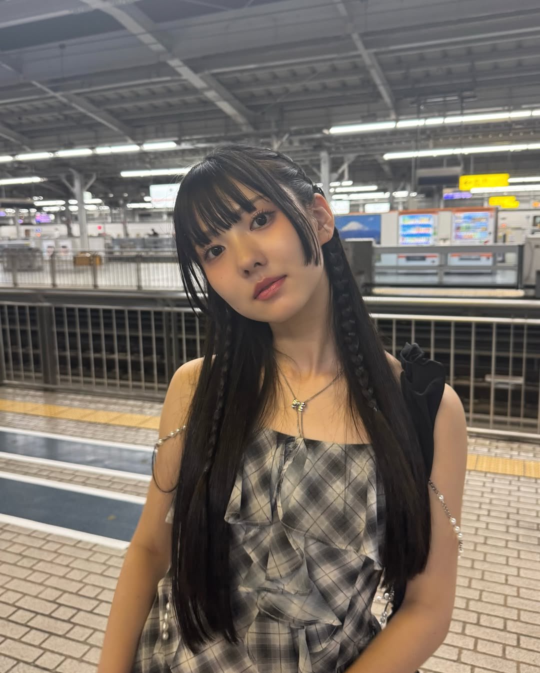 Girls2 菱田未渚美　直筆サイン入りチェキ含む6枚 2025年最新】菱田未渚美 チェキの人気アイテム - メルカリ