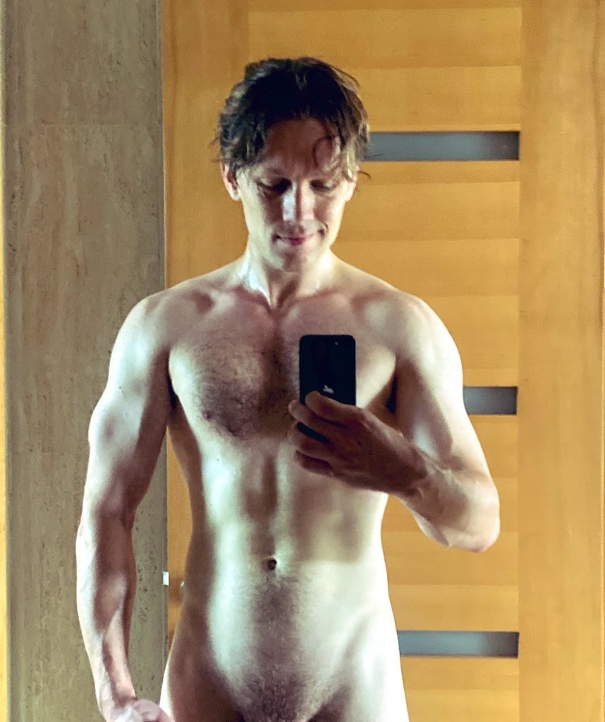 Charlie Bentley tweet media