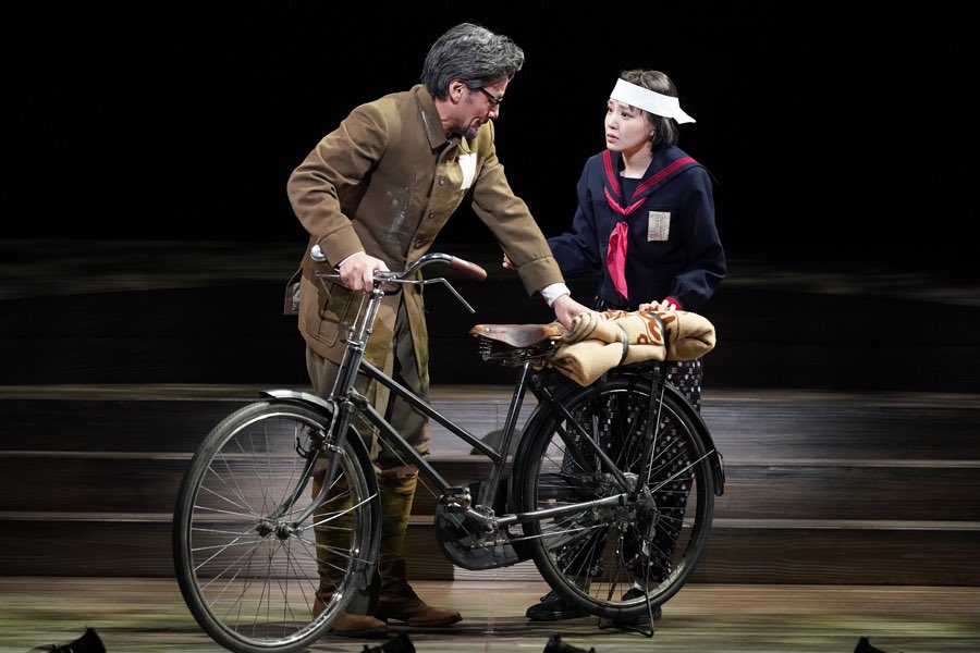 shin_entjapan's tweet photo. 大千穐楽おめでとうございます㊗️
『WAR BRIDE ーアメリカと日本の架け橋　桂子・ハーンー』全33公演完走しました！

期間中支えてくださったスタッフの皆さま、キャストの皆さま、そしてご観劇いただきました全てのお客さまへ厚く御礼申し上げます。
ありがとうございました！！！

#舞台WARBRIDE #山口馬木也