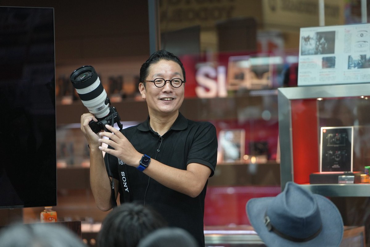 9月13日、ヨドバシAkiba店ソニープロカメラマンセミナーご参加頂いたお客様ありがとうございました。沢山の方に聞いて頂いて幸せでした。🙇‍♂️
09月20日は、ヨドバシカメラ昭和記念公園撮影会、09月27日は、今月2度目のヨドバシAkiba店で店頭セミナーさせて頂きます。
どうぞよろしくお願いいたします。