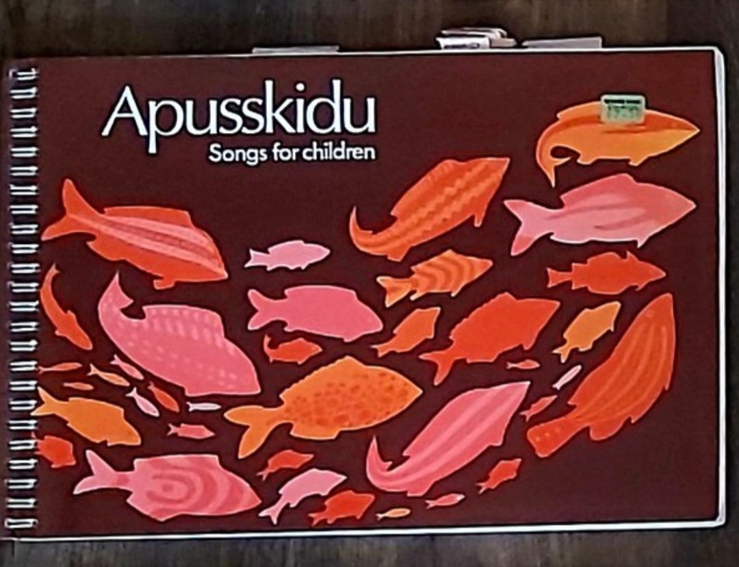 First published in 1975, Apusskidu was a collection of cheerful songs for children, including music hall tunes and pop songs. 

The book soon became a staple of the infant classroom and, decades later, treasured copies could still be found in primary school piano stools.

🎶🎹🎶