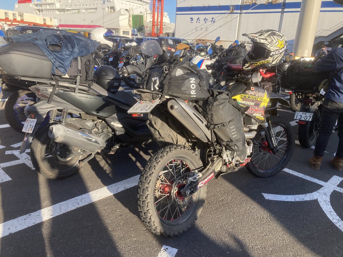 北海道ツーリング7日目
今日は北海道最終日
美瑛→富良野を適当に走った後、フェリーで本州に帰ります