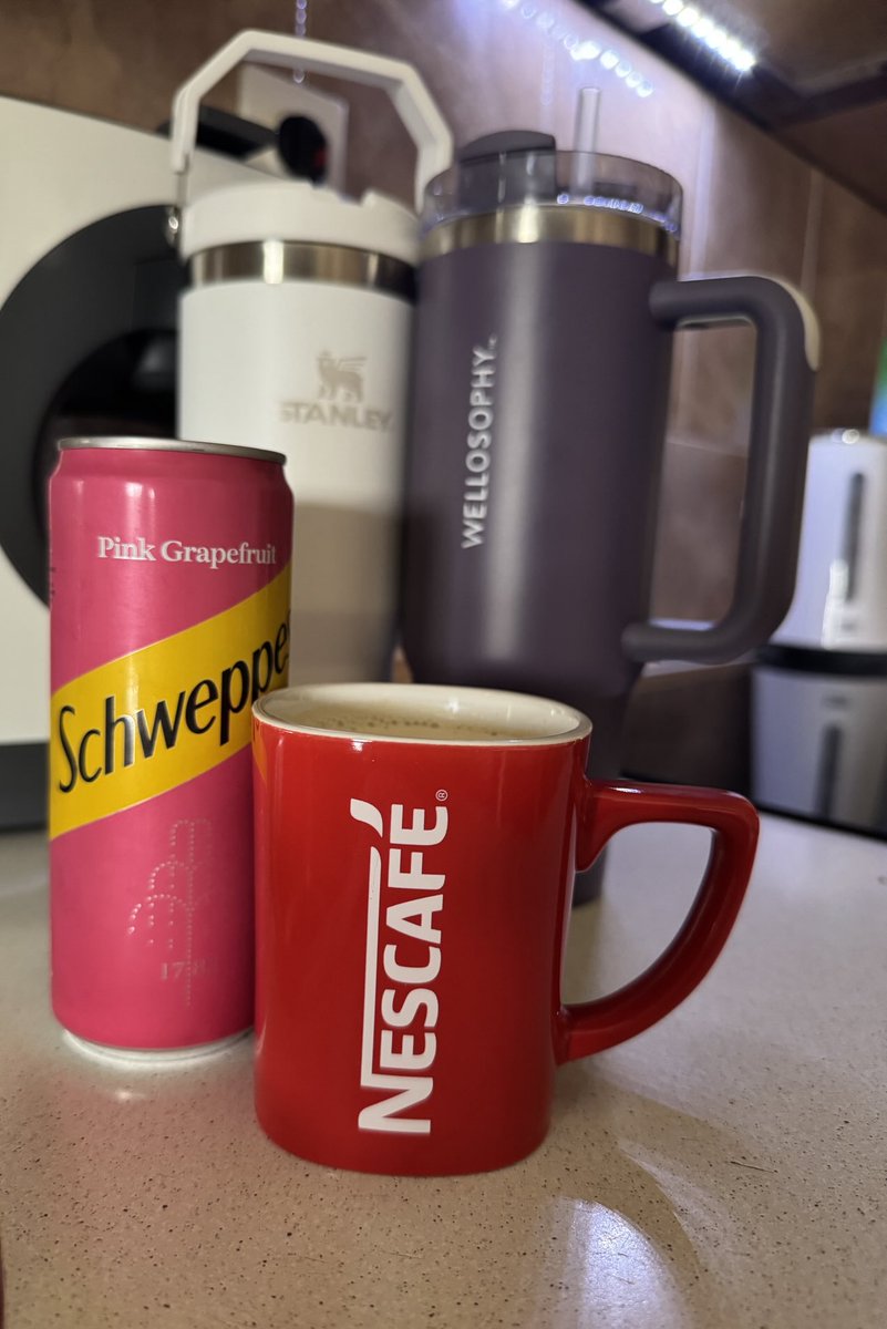 Моето најомилено комбо
Нескафе долче густо и швепс пинк грејпфрут, значи совршенство