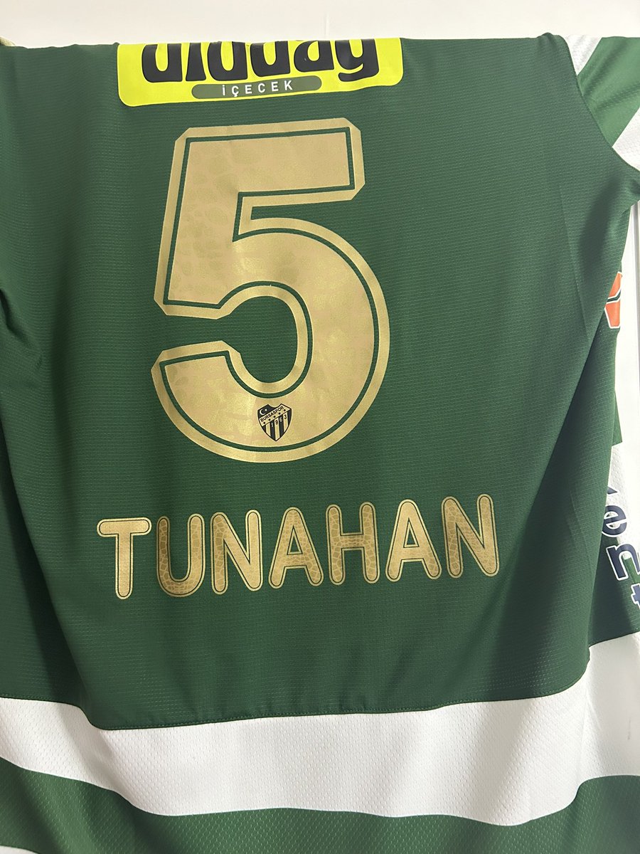 Arnavutköy maçında Tunahan kardeşimin giydiği formayı Çağan Ata kardeşimize destekte bulunan birine hediye etmek istiyorum. Dekontları postun altına ata bilirsiniz.
Bağış miktarının önemi yoktur
ÇAĞAN ATA TARAN
TR28 0013 4000 0247 4457 5000 01
#ÇağanAtayaUmutOlalım 
#bursaspor