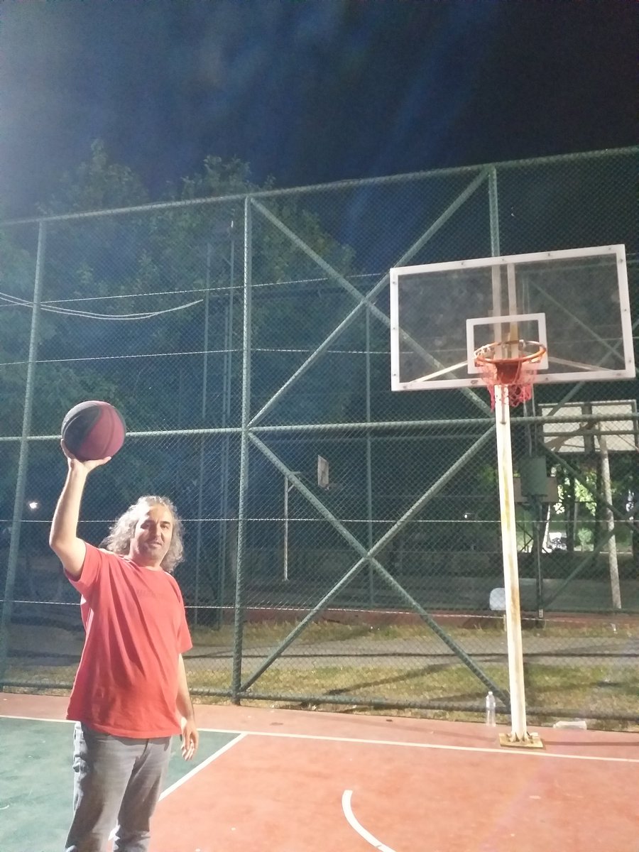 12 dev adama başarılar...
1997 Trabzon kampüs...
2005 İstanbul...