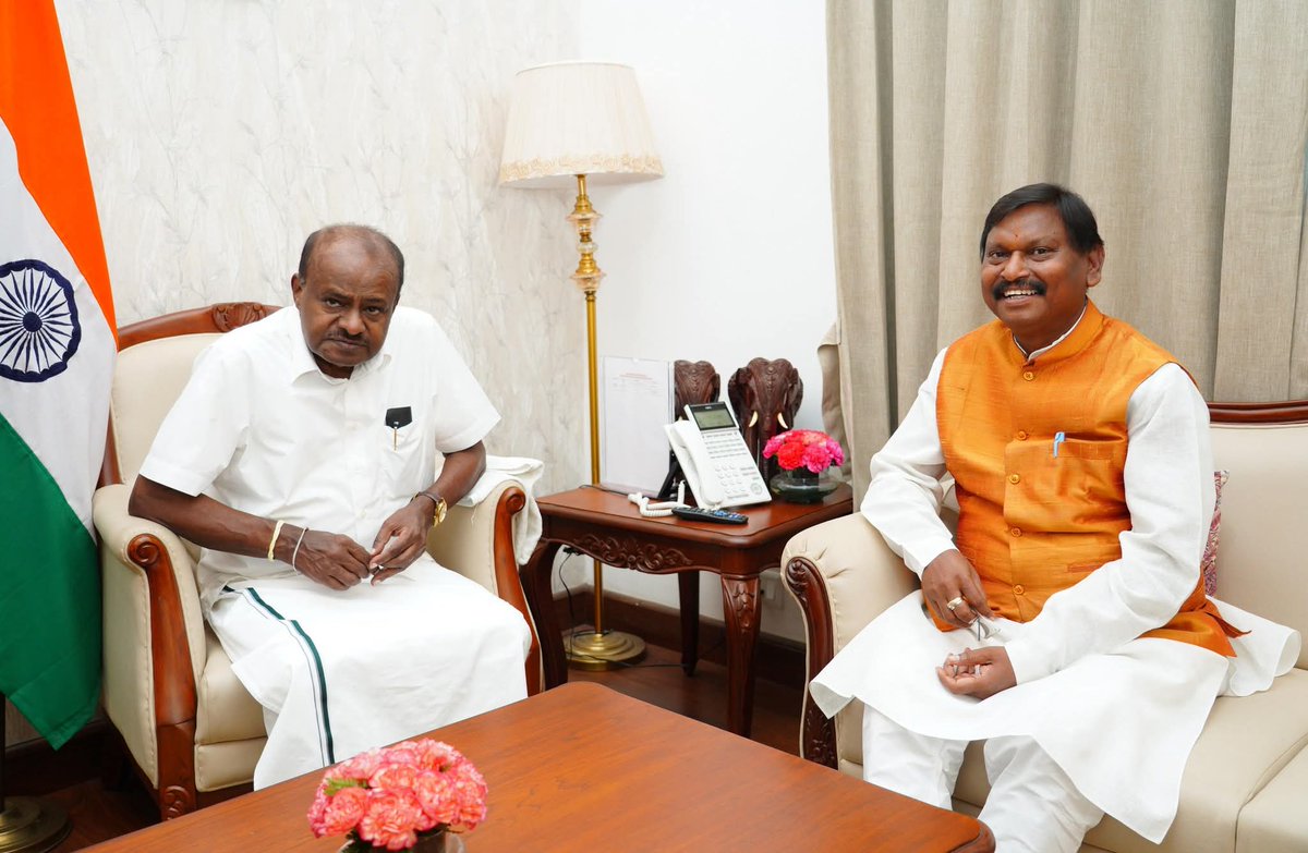 YoursKumarAmit's tweet photo. झारखण्ड के विकास को गति देने और युवाओं को रोज़गार के लिए @SAILBSL2 के विस्तारीकरण हे��ु महत्वपूर्ण पहल करने के लिए बहुत-बहुत धन्यवाद एवं आभार पूर्व मुख्यमंत्री एवं यशस्वी नेता आदरणीय श्री @MundaArjunजी 🙏
#JharkhandWantsBSLExpansion
#BSLका_विस्तार_तय_करेगा_बोकारो_की_रफ्तार https://t.co/HXhM7B5FUE