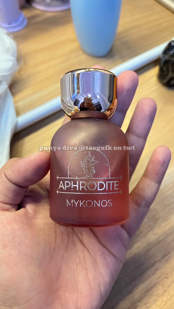 taegufk's tweet photo. WTS Preloved MyKonos Aphrodite

💰85k (net, include ppn oren), bisa oren atau COD semarang bawah atau tembalang jg bisa
⏳isi masih 80-95%
✅ORI (tapi no box, karena udh kebuang box nya)

#wts #prelovedmykonos #wanttosale #prelovedparfum https://t.co/JXx81ALDpw