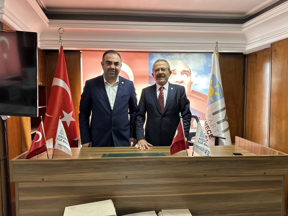 İYİ PARTİ KÜÇÜKÇEKMECE (@iyipartikcekme) on Twitter photo Partimizin demokratik yapısının önemli adımlarından biri olan delege seçimi ilçemizde coşkuyla devam ediyor. Genel İdare Kurulu Üyemiz <a href="/OzdemirPolat62/">Özdemir POLAT</a> da sürece destek verdi. Hep birlikte partimizi ileri taşımak için oy kullanmayı unutmayalım! Partimizin demokratik yapısının önemli adımlarından biri olan delege seçimi ilçemizde coşkuyla devam ediyor. Genel İdare Kurulu Üyemiz <a href="/OzdemirPolat62/">Özdemir POLAT</a> da sürece destek verdi. Hep birlikte partimizi ileri taşımak için oy kullanmayı unutmayalım!