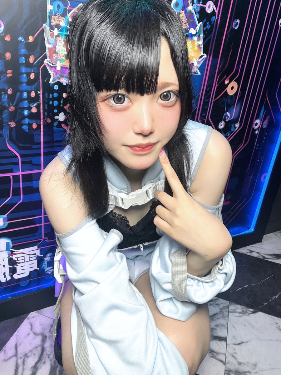 ろぐいんしました！

るしあさん、らいせ、ドクロちゃん、後からるるなさん来ます！
お待ちしてます>”<