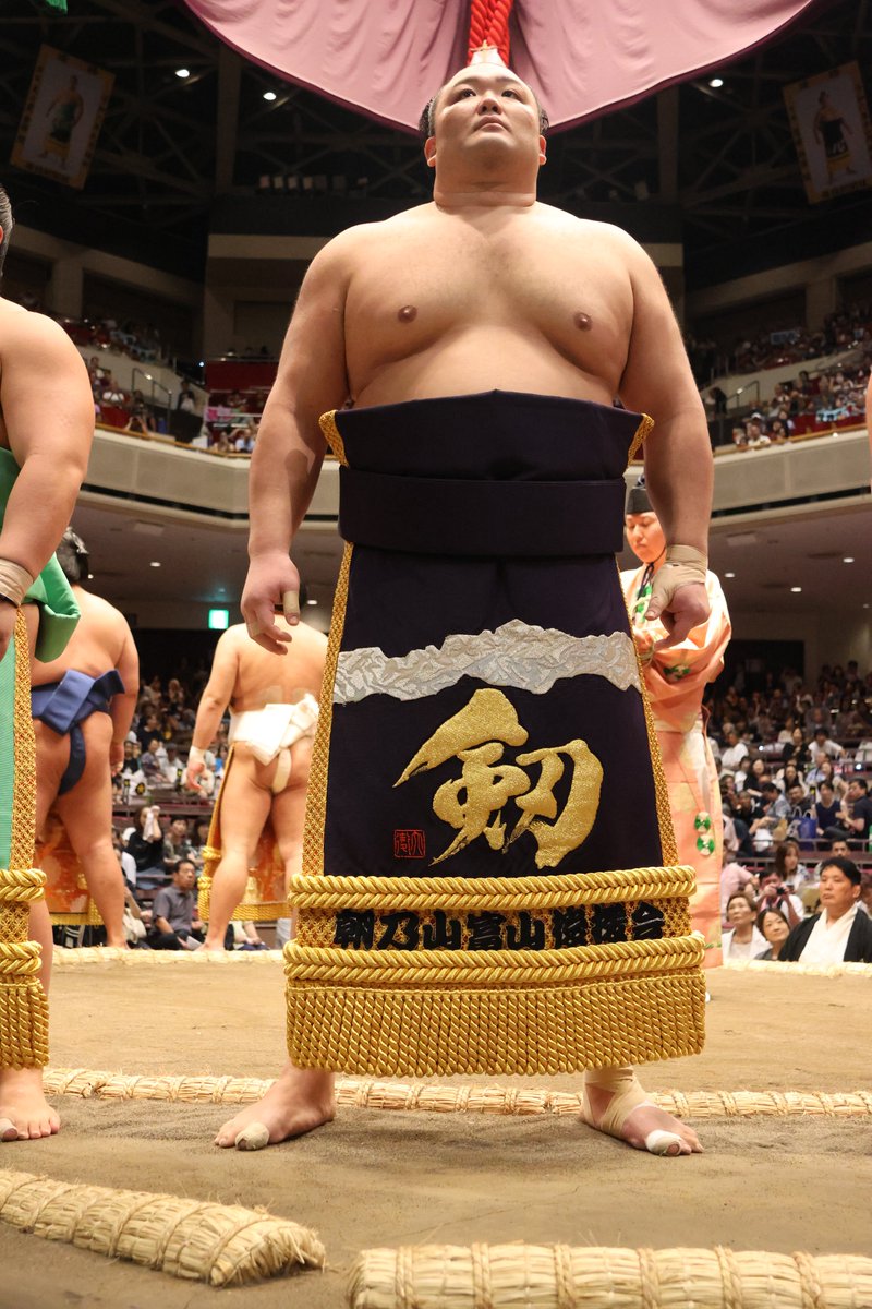 sumokyokai's tweet photo. ＜初日の様子＞
十両土俵入り
朝乃山　富山県富山市出身　高砂部屋
#sumo #相撲 #九月場所 #秋場所 https://t.co/qGAIFSYQd1