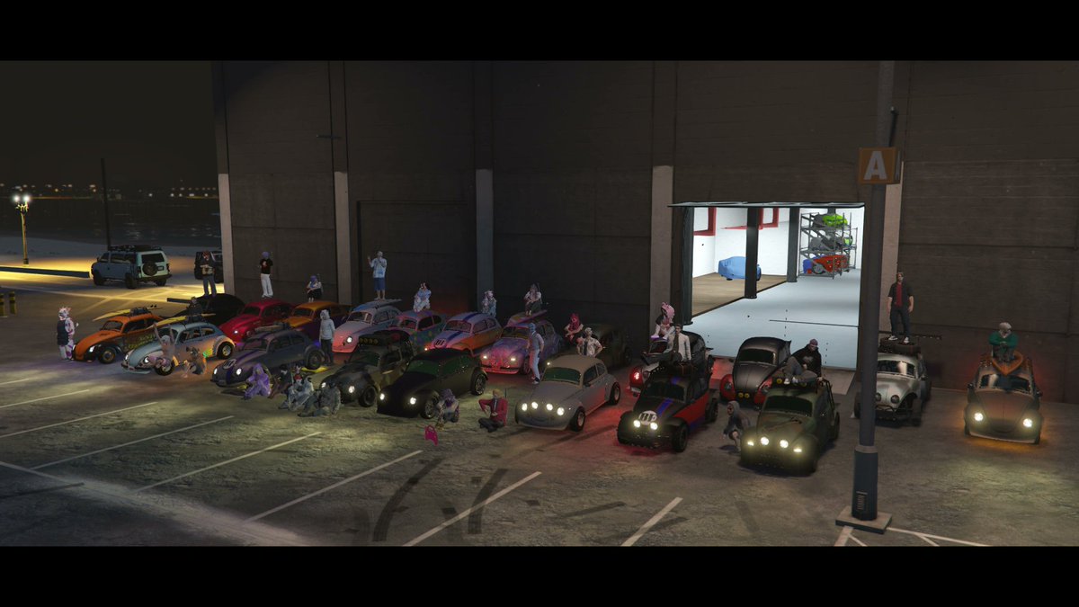 lunocity_fivem's tweet photo. 黒波ガレージ主催イベント「WEEVIL CAR MEETING」大盛況でした👏

LunoCityにまだ来ていない皆さんも、住人として一緒に楽しい日々を過ごしませんか？

初心者の方も大歓迎です！
この機会にFIVEM始めてみましょう😍

#FiveM #LunoCity #GTA5 #GTAV #グラセフ募集 #ゲーム好きと繋がりたい https://t.co/CxvE8ssOWz