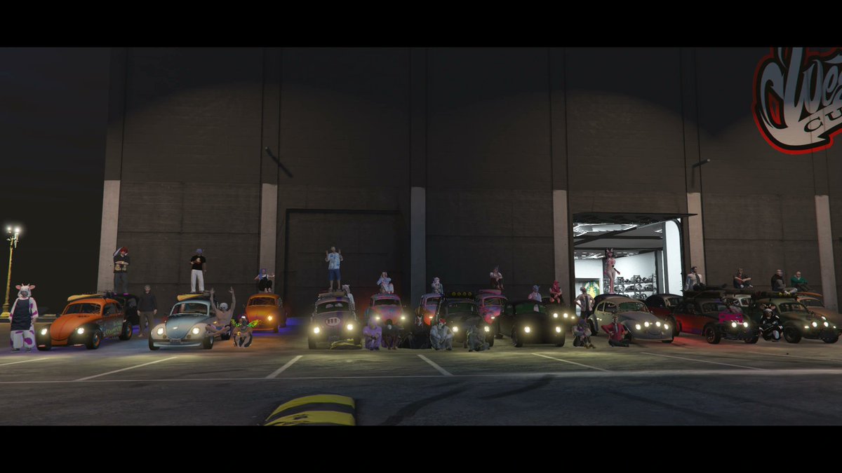 lunocity_fivem's tweet photo. 黒波ガレージ主催イベント「WEEVIL CAR MEETING」大盛況でした👏

LunoCityにまだ来ていない皆さんも、住人として一緒に楽しい日々を過ごしませんか？

初心者の方も大歓迎です！
この機会にFIVEM始めてみましょう😍

#FiveM #LunoCity #GTA5 #GTAV #グラセフ募集 #ゲーム好きと繋がりたい https://t.co/CxvE8ssOWz