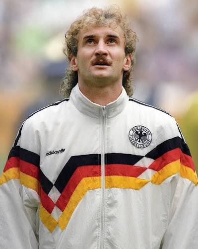 ryanadsett's tweet photo. Woltemade looks like something out of the 80s. Rudi Völler vibes https://t.co/tBl1hRKMKj
