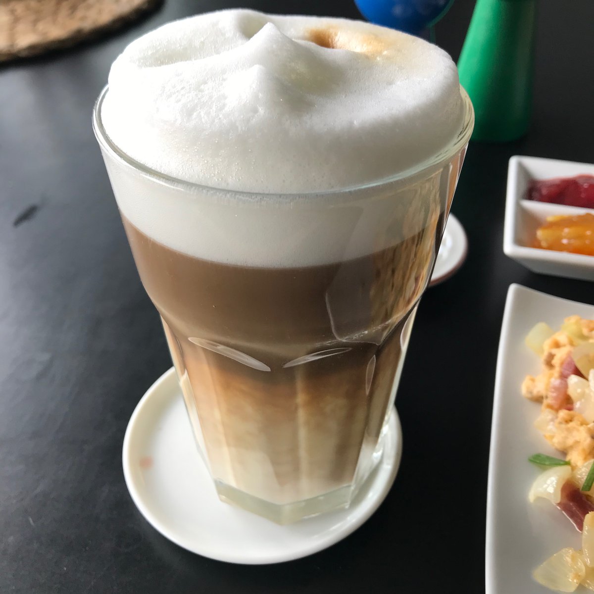 Homefrühstück 
ohne 🏊‍♂️
Latte Macchiato.
Selbstgebackenes frisches Baguette, Rührei, Marmeladen 
<a href="/pulpo404/">pulpo404</a> <a href="/FPflaumenbaum/">fritzchenpflaumenbaum</a>