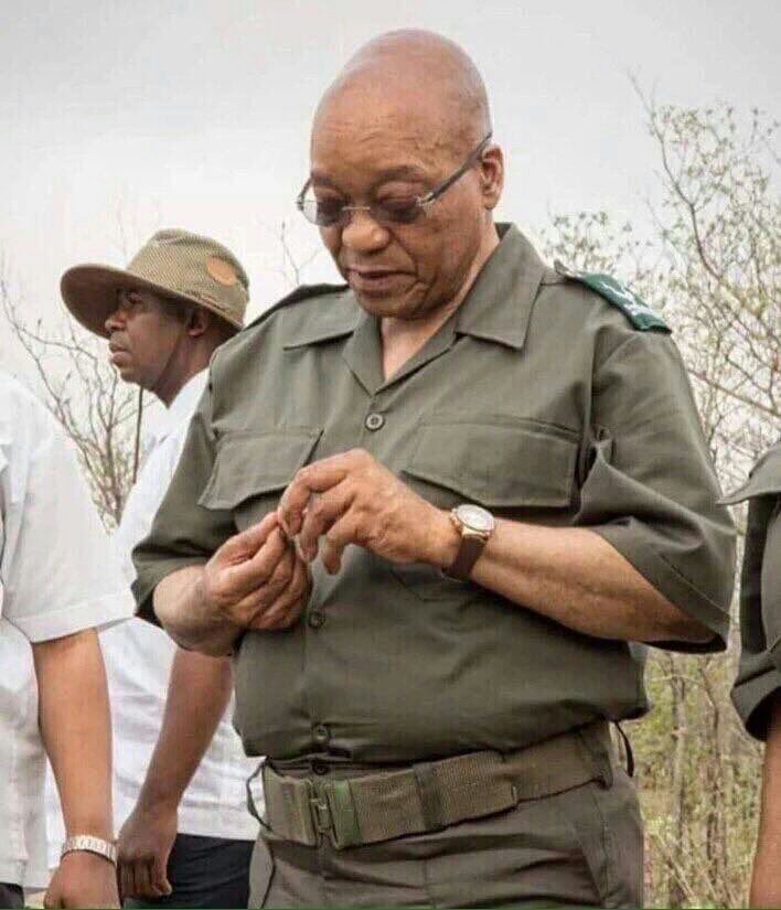 ⁦<a href="/Anele/">Anele Mdoda</a>⁩ avuxeni, a kuna Woolies voucher yi nga sala hi xihoxo nyana, ndza yi kombela. 😏🫣