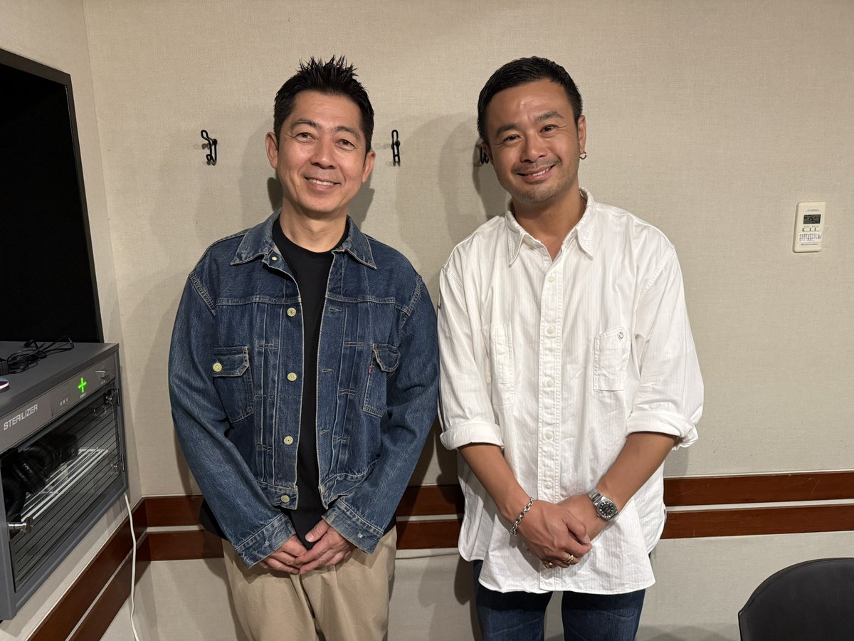 今夜25時からの LINEヤフー presents
「#空想メディア」ゲストは
先週に引き続き、
BerBerJinディレクターの藤原 裕さんを
お迎えします！

📌藤原さんのお仕事におけるマイルール

📌 LINE AIアシスタントを活用した
「未来」についての空想も！

#TOKYOFM
 
radiko⬇️
radiko.jp/#!/ts/FMT/2025…