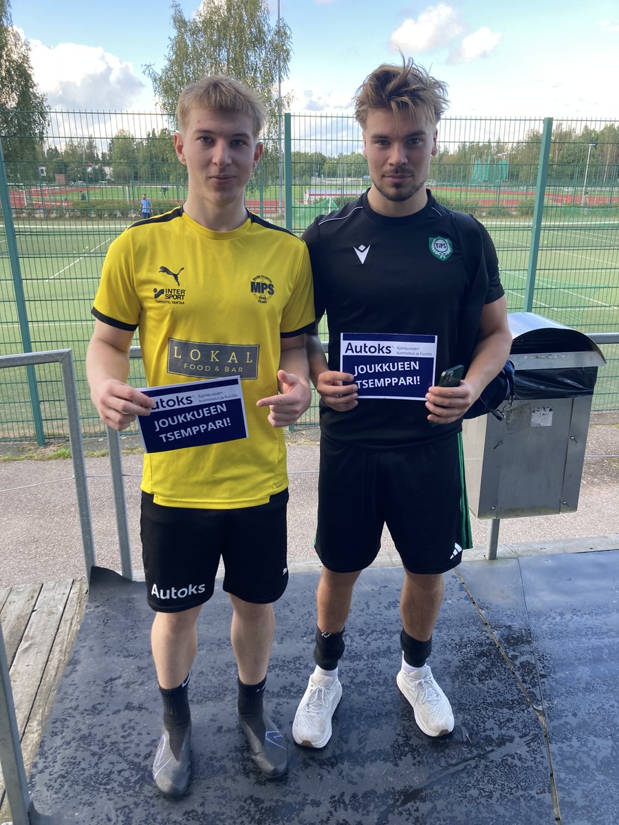 AtleticoMalmi's tweet photo. Eilisen @TiPSEdustus-ottelun tsemppareina palkittiin Ticon avausmaalin syöttänyt ja kovat kilometrit molempiin suuntiin laidalla kellottanut Osku Mikkonen sekä TiPS:n vahvimpiin lukeutunut Rasmus Mallat. 

Kumpikin nappasi itselleen Autoks-lahjakortit.

#Kolmonen #Suomifutis https://t.co/FCHB4qmh7v
