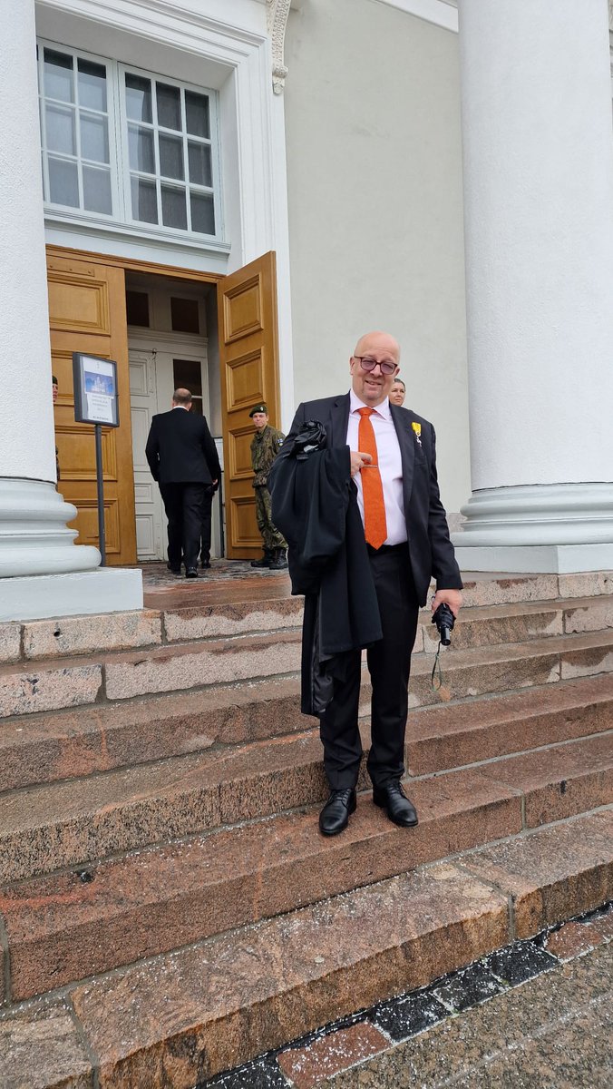 Nyt Susijengillekin mitalia rintaan🙏!

Pronssiottelyssa isossa palloilulajissa  Suomi oli niinkin niinkin hiljan kuin lentopallon EM-kisoissa Moskovassa 2007.

Ei junalauta. Siitäkin 18 vuotta🙄. Ihan kuin eilen olisi Tuomas Sammelvuo lyönyt torjuntaan.