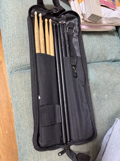 スティックも持っていくね…
うおォん俺はパーカッション 