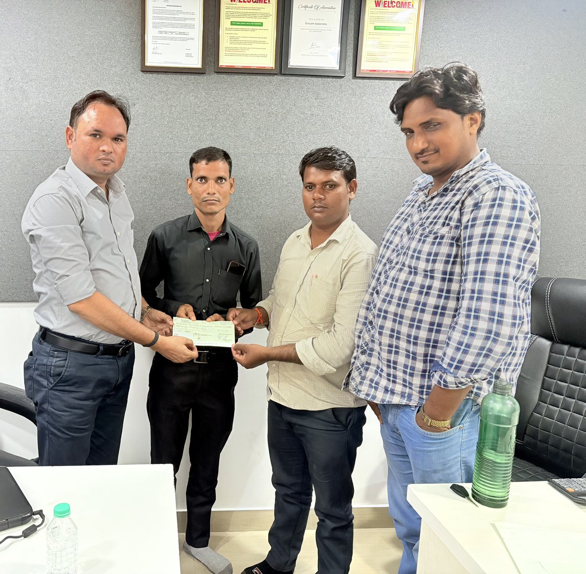 जाइये संदीप जी आपकी डिग्री आप कॉलेज से कलेक्ट कर लीजिये ! 
60,000/- कॉलेज के नाम ... नेता, मंत्री, विधायक से कहना अभी हमारा समाज बहुत सक्षम है !!