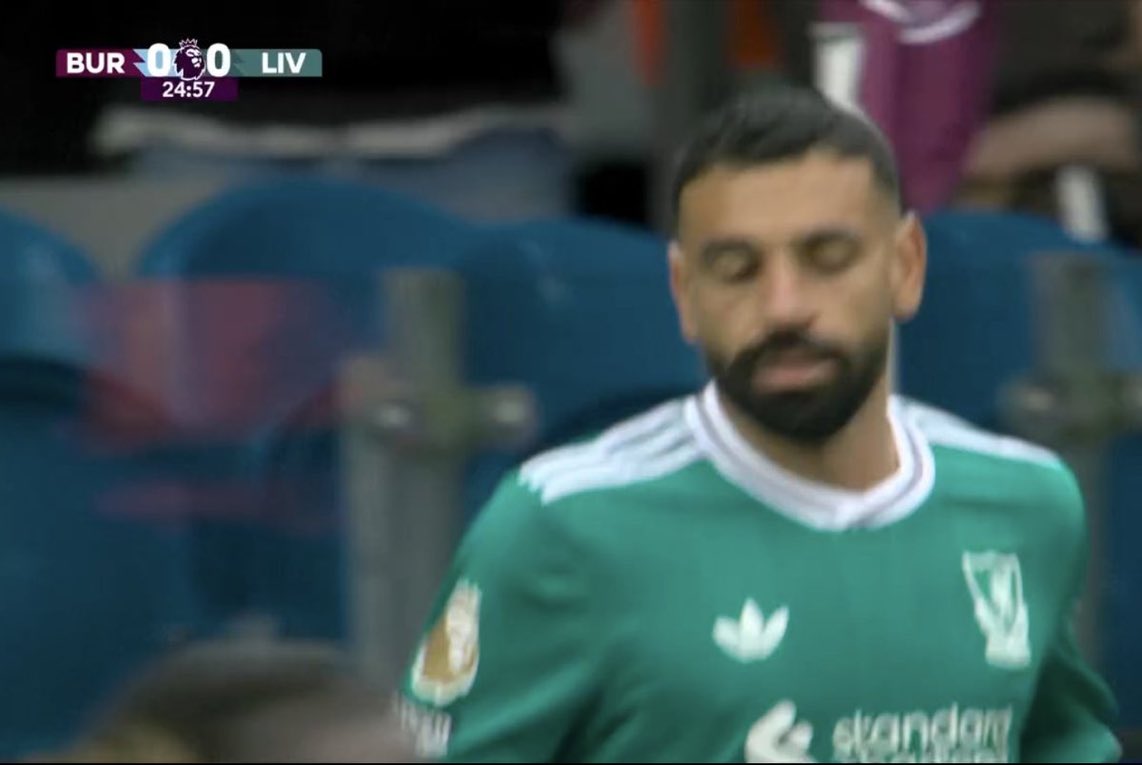 FinalWhistleFT's tweet image. Salah is ghosting 👻