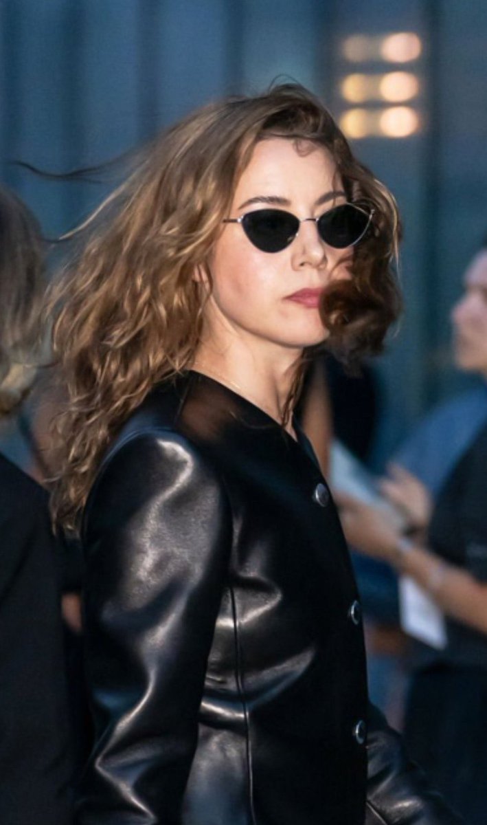 i love that it looks like a 90s pic