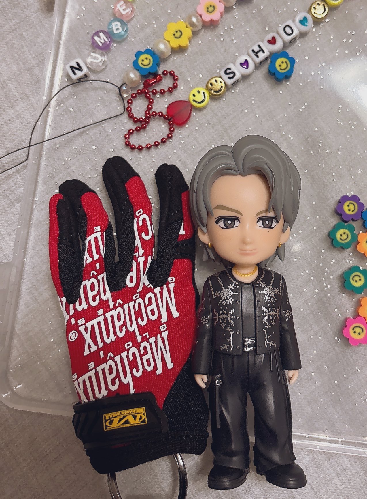 爆買い，得価 平野紫耀メカニクスグローブキーホルダー