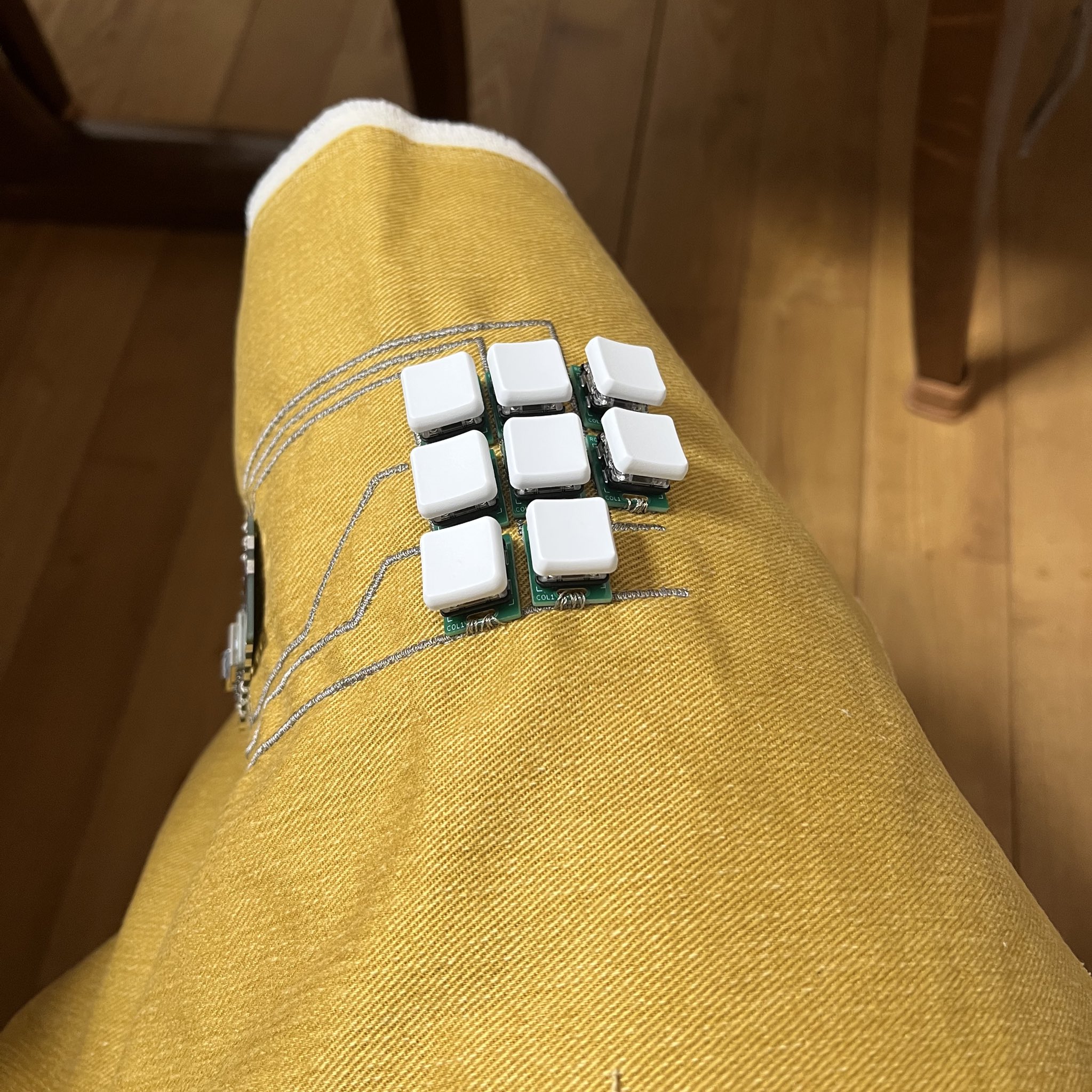 【Bさま商談中】高級三味線　金ホゾ(破損あり) Bさま商談中】高級三味線 金ホゾ(破損あり) Bさま商談中】高級三味線