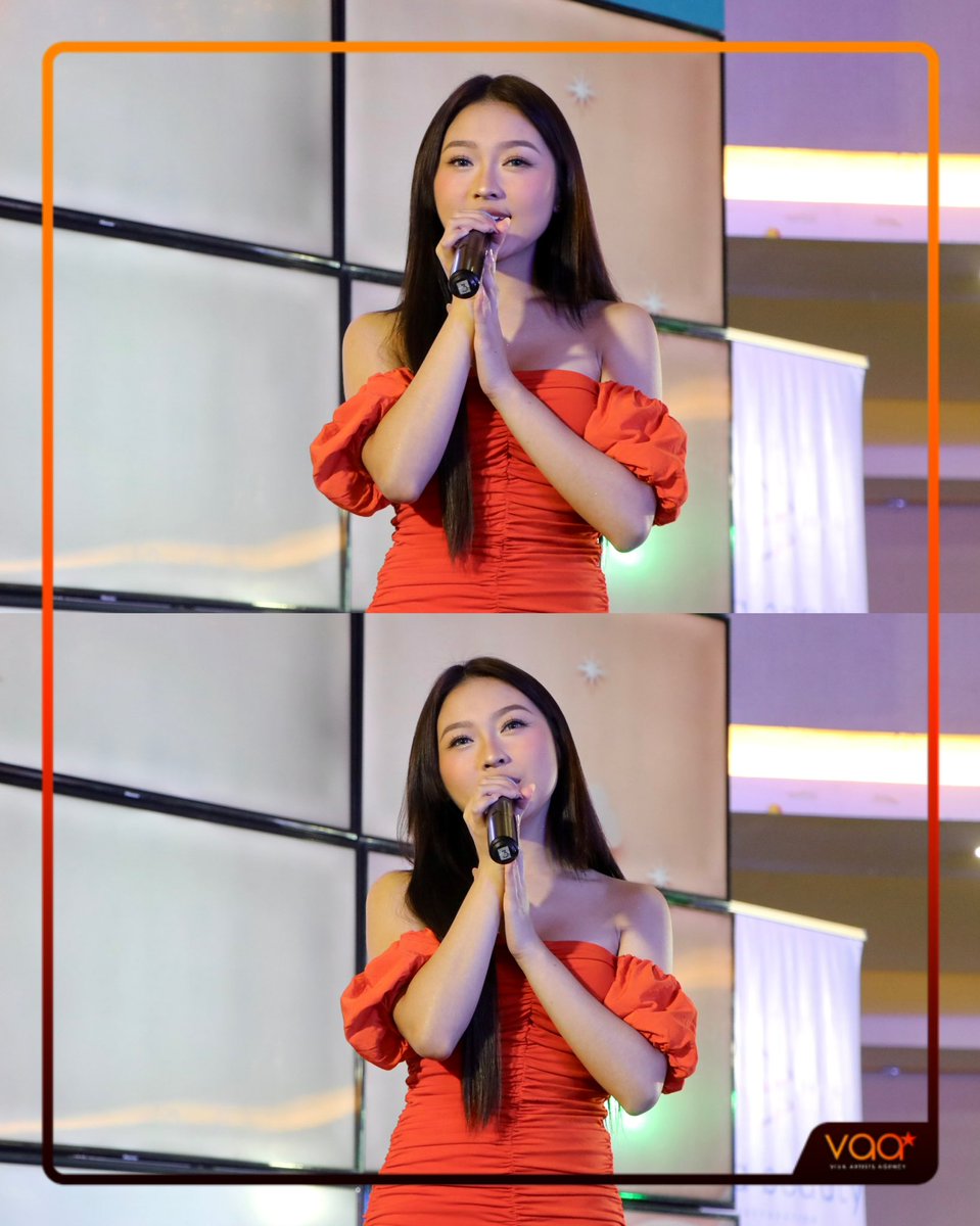 VivaArtists_'s tweet image. LOOK: Another unforgettable and special mall show with #RabGel on the Fisher Mall stage for the Viva Beauty x Viva One Mall Show! ❤️

Stream #SeducingDrakePalma at Viva One &amp;amp; TV5! 

Also catch their first movie pairing coming exclusively in cinemas 🙌🏻🎬 

#SDP #RabinAngeles…