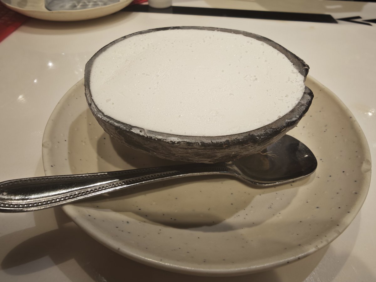 激辛湖南料理を食べました。
特に混ぜ飯が一番辛いんだけど、イケナイ物が入ってそうなくらい美味しい