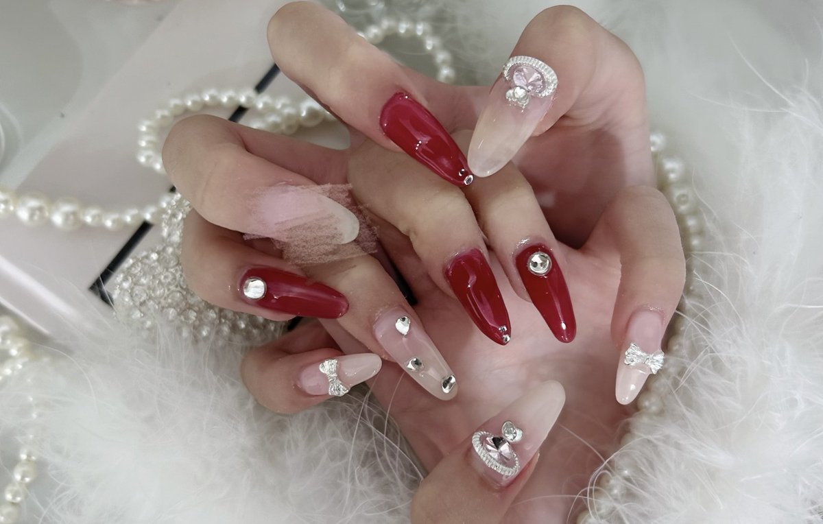 にゅー≡( ⊂ ˆωˆ )⊃❤️‍🩹