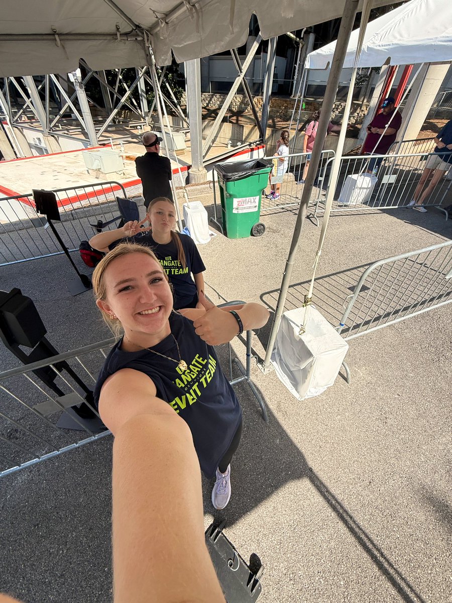 It’s Bristol baby! Big shoutout to the girls for working another weekend 👏  

#GoBobcats | #BEmore