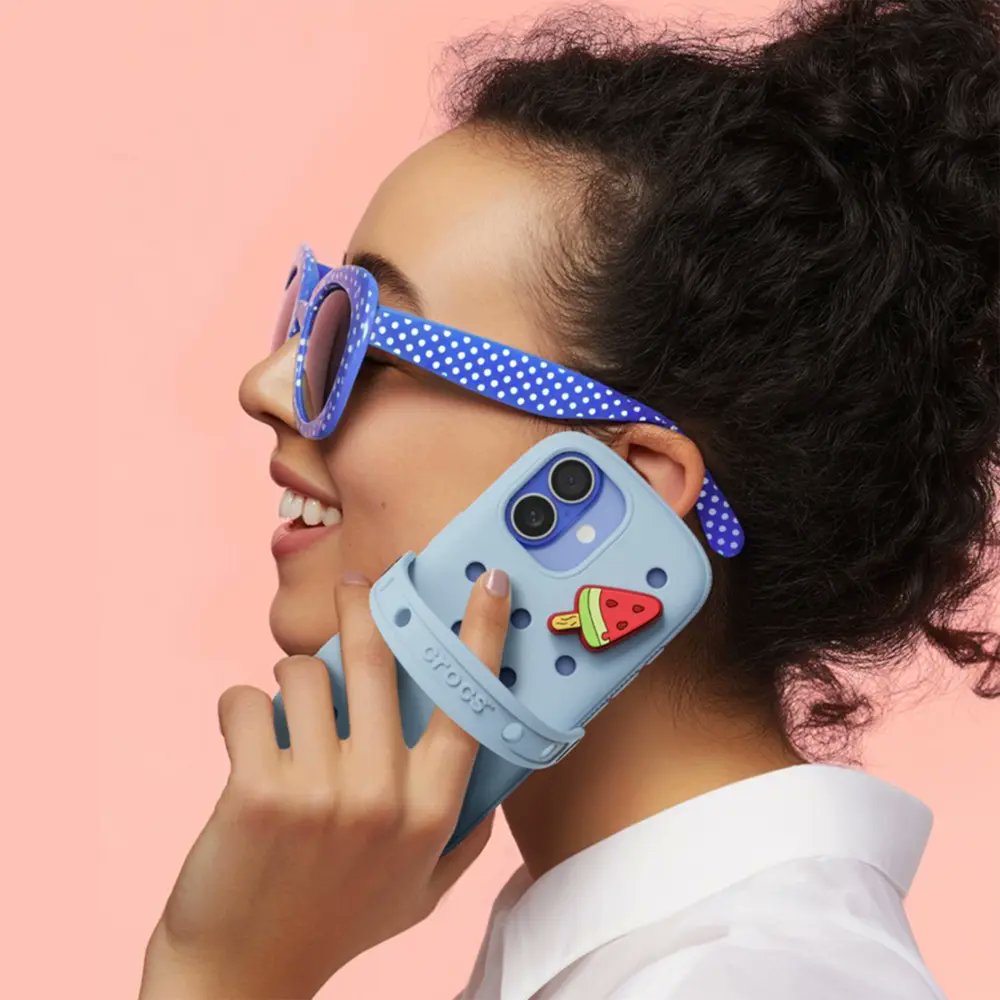 DesignSwan's tweet image. SLBS x Crocs Phone Case: Quirky TPU Cover with Jibbitz and Fun Colors
designswan.com/archives/slbs-…