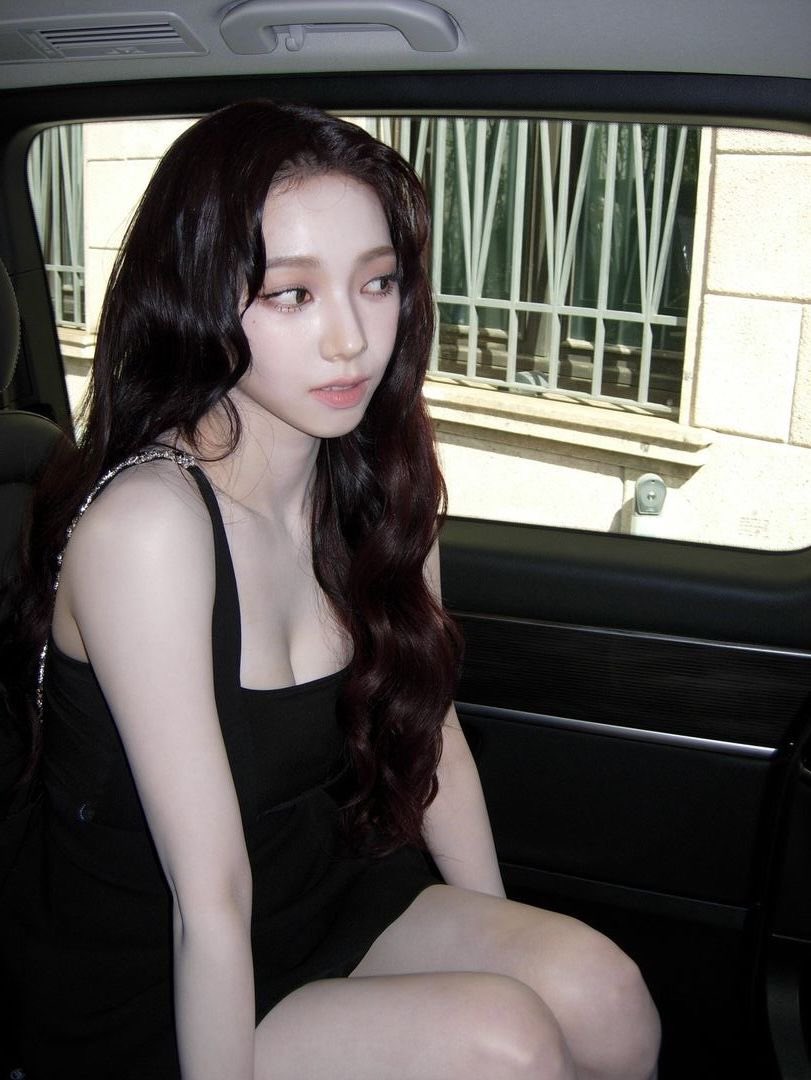 stell. ♱ tweet media