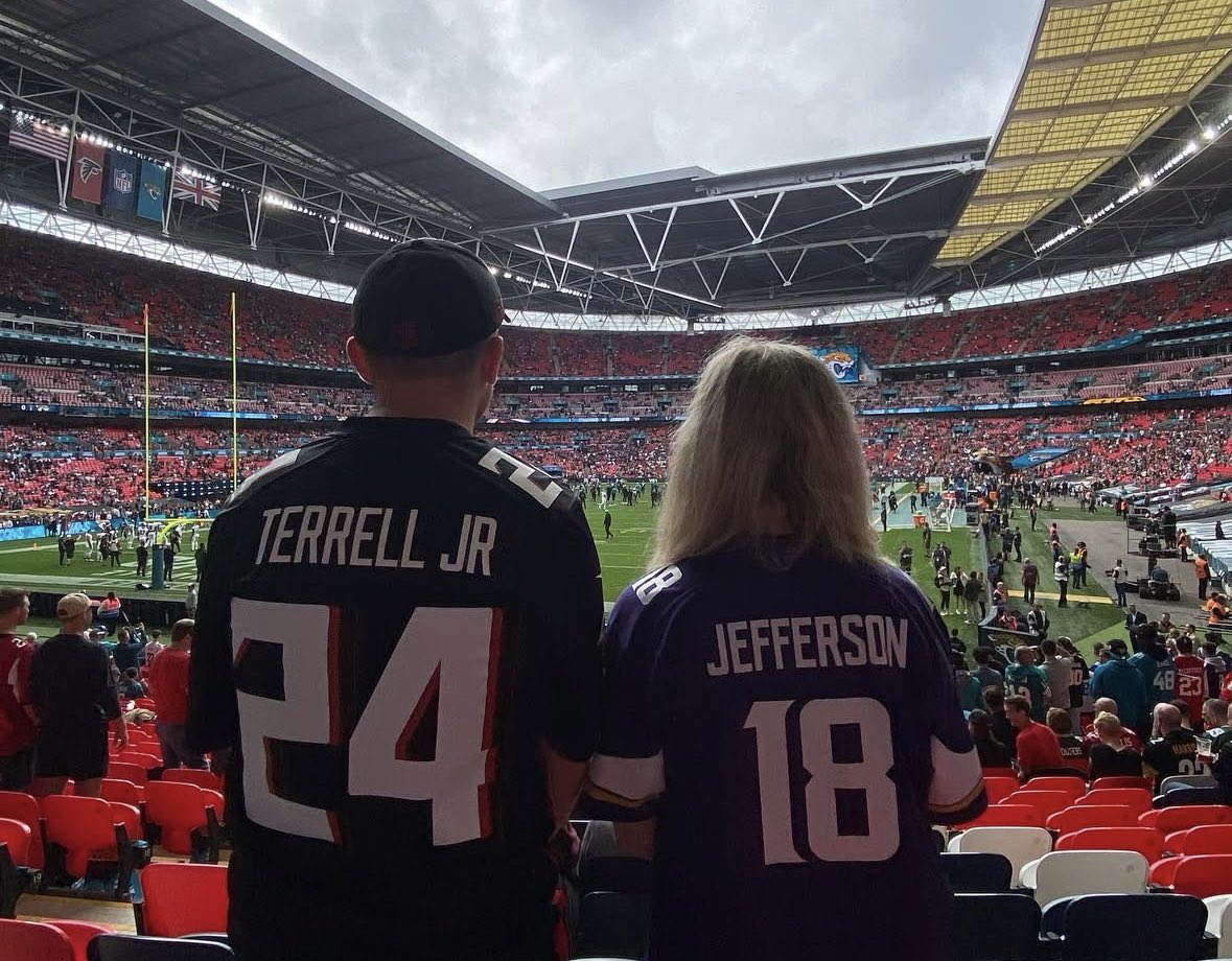 Pray for me for the 1:30am kick off for <a href="/Vikings/">Minnesota Vikings</a> vs <a href="/AtlantaFalcons/">Atlanta Falcons</a> tonight 

The Hollie  <a href="/JayJayJohnson26/">Jay</a> Derby