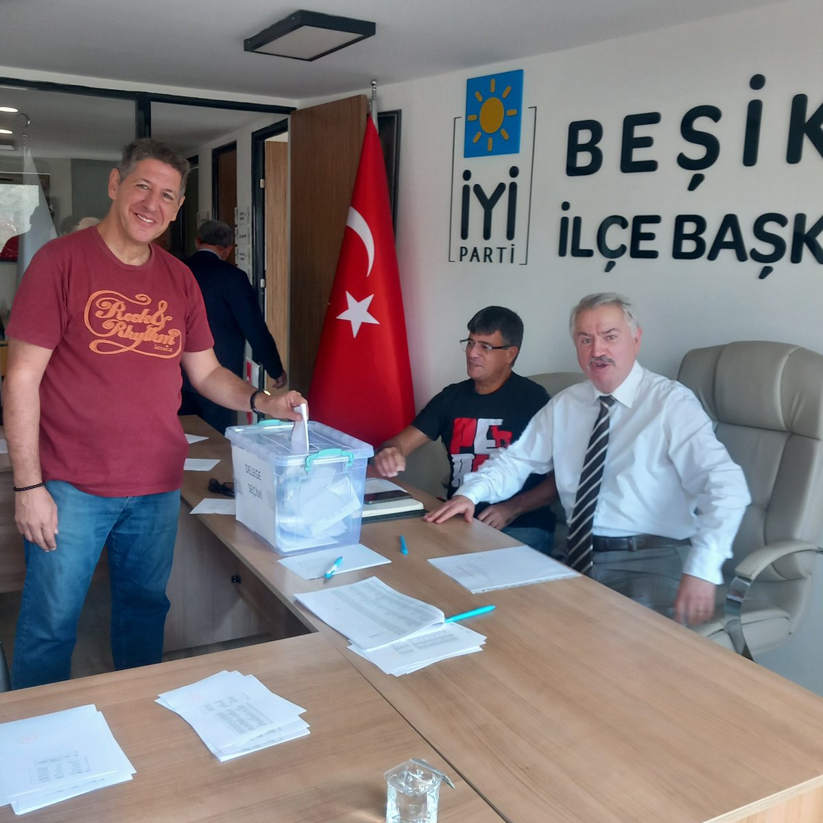 İlçe Delege seçimimiz partimize hayırlı olsun