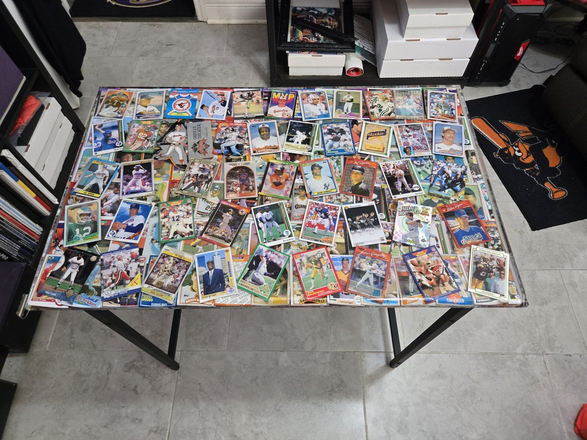 Welfare_Cheese's tweet image. New purpose for junk wax cards, epoxy  table. @JunkWaxHeroes