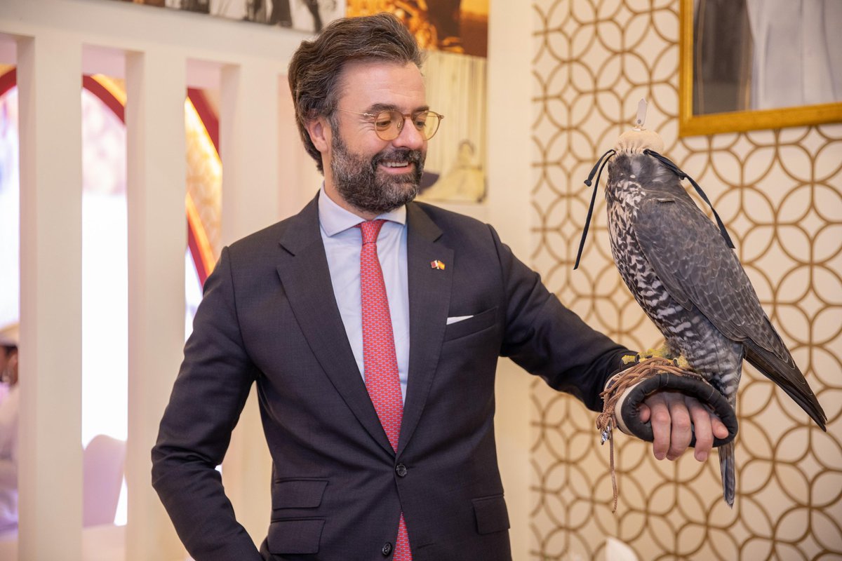 QNA_Espanol's tweet photo. Algunas fotos de la visita de Su Excelencia el Dr. Álvaro Renedo Zalba, embajador del Reino de #España en #Doha, a la exposición #Shail_Exhibition #Katara_International_Hunting_and_Falcons_Exhibition 9.ª edición 2025
https://t.co/ICX1sb2052
#Katara #Shail #Qatar #Inicio_de_una_nueva_temporada #Katara_Un_encuentro_de_culturas #Katara_Un_destino_turístico_cultural