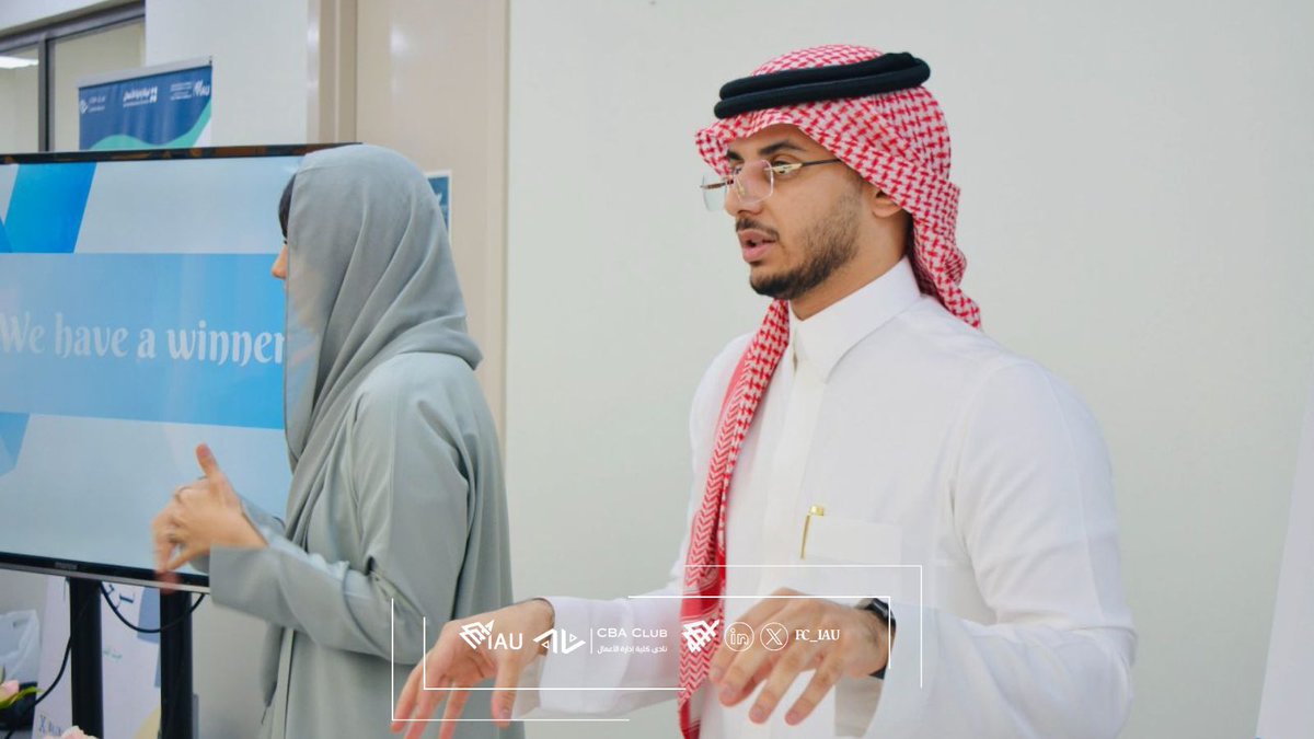 لقطات من تواجد لجنة المالية في معرض تدشين لجان نادي كلية إدارة الأعمال لهذا العام الجامعي🌟.

حيث سعت اللجنة بكل حماس لإبراز دورها وتعزيز حضورها بين اللجان الطلابية🏦.

#CBA_COMMUNITY
